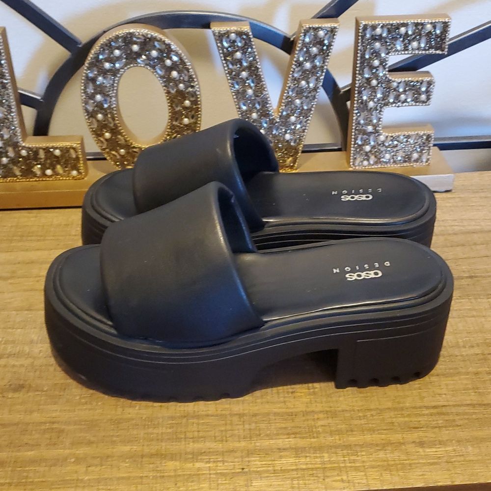 ASOS Women's Y2K Style Chunky Black Comfy Lug Sole Slip On Slide Sandals Sz 7/38 - Picture 5 of 10